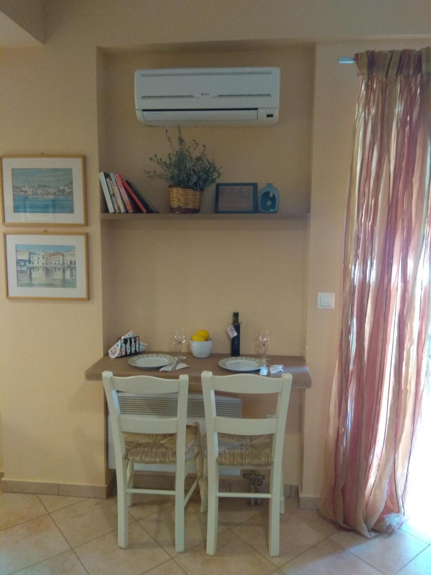 Polyxeni Apartment เอเธนส์ ภายนอก รูปภาพ